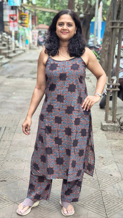 Black Block printed spaghetti kurta with pant