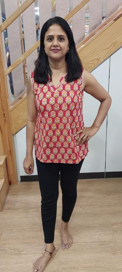 Red Cotton Sleeveless Short Top