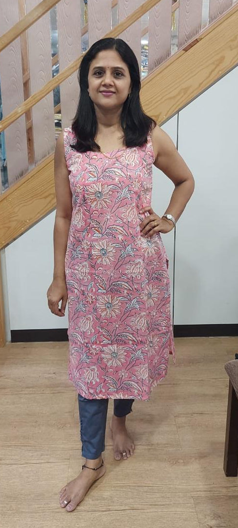 Pink Pure Cotton Printed Sleeveless Kurta