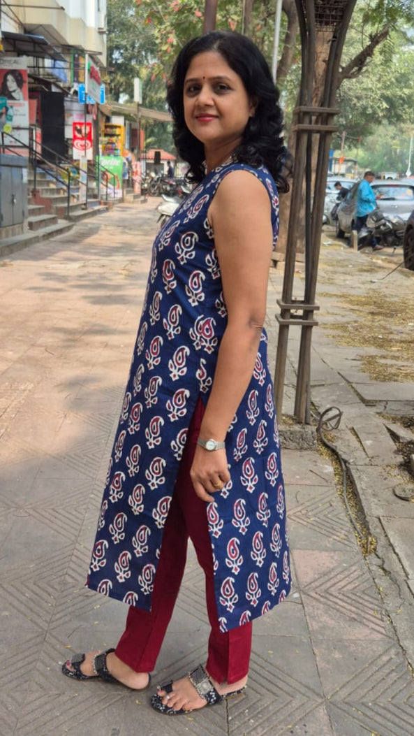 Indigo Pure Cotton Dabu Hand Block Printed Sleeveless Long Kurta