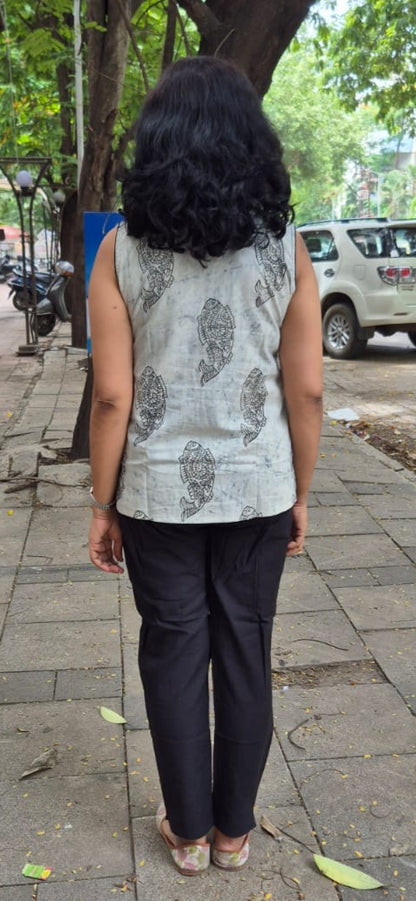 Grey Cotton Cracks Dabu Short Top