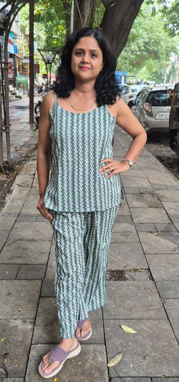 Green Cotton Spaghetti Short Top