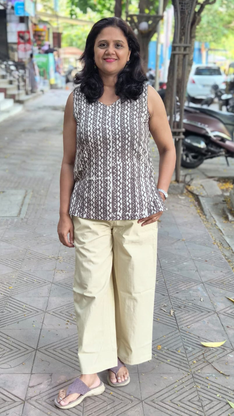 Clay block Printed Sleeveless Short Top