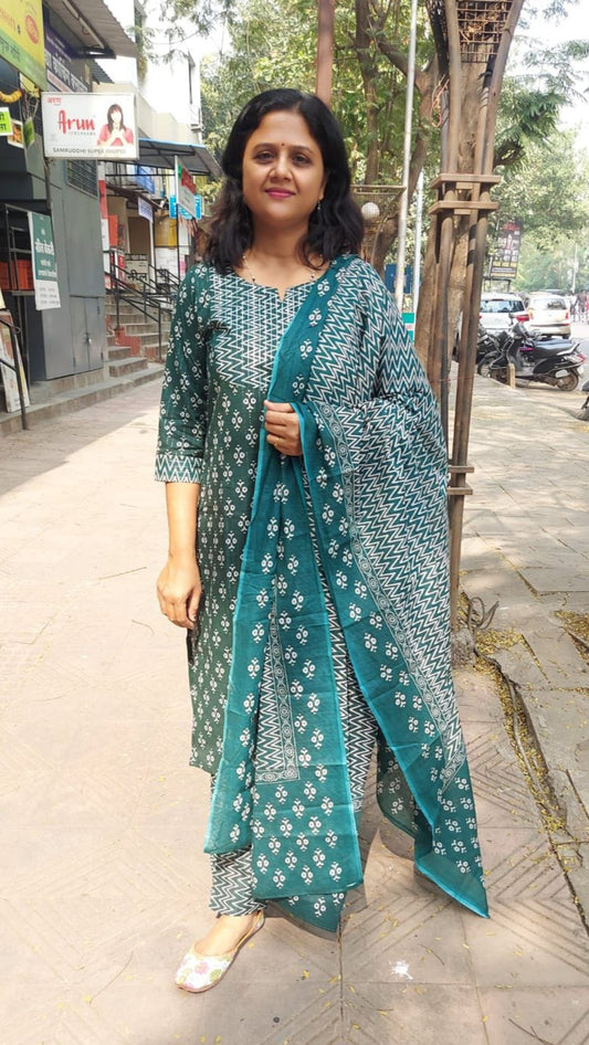 Bottle Green Cotton Lurex Full Suit With Dupatta