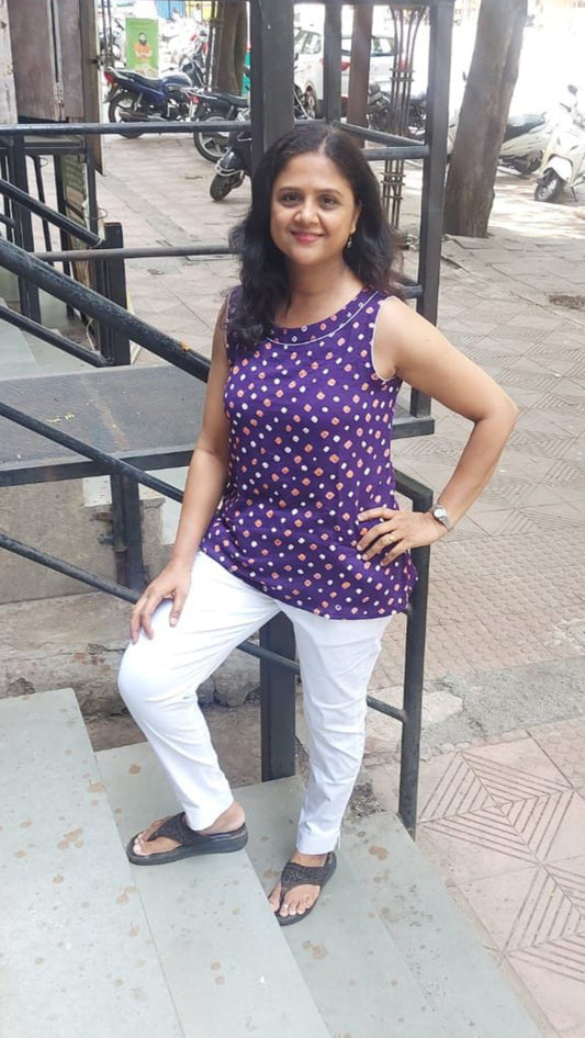 VioIet Bandhani Sleeveless  Boat Top