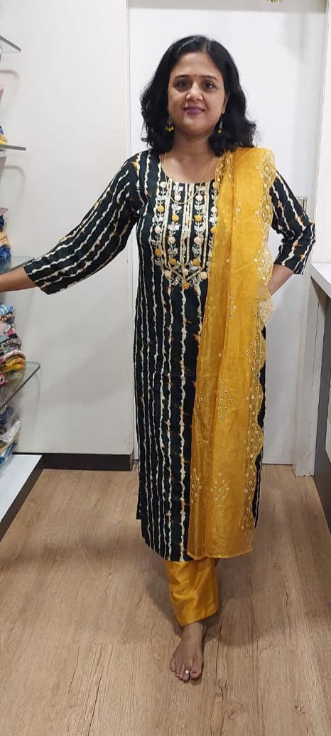 Bottle green Muslin Full Suit With Dupatta