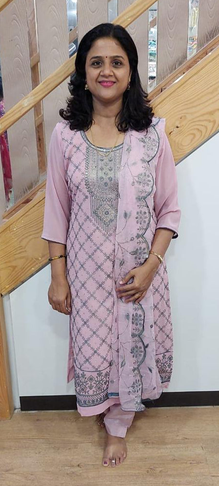 Onion Pink Georgette Full Suit With Dupatta