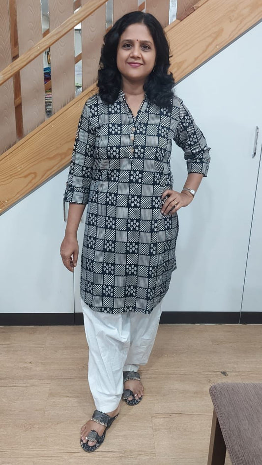 Black Knee Length Kurta